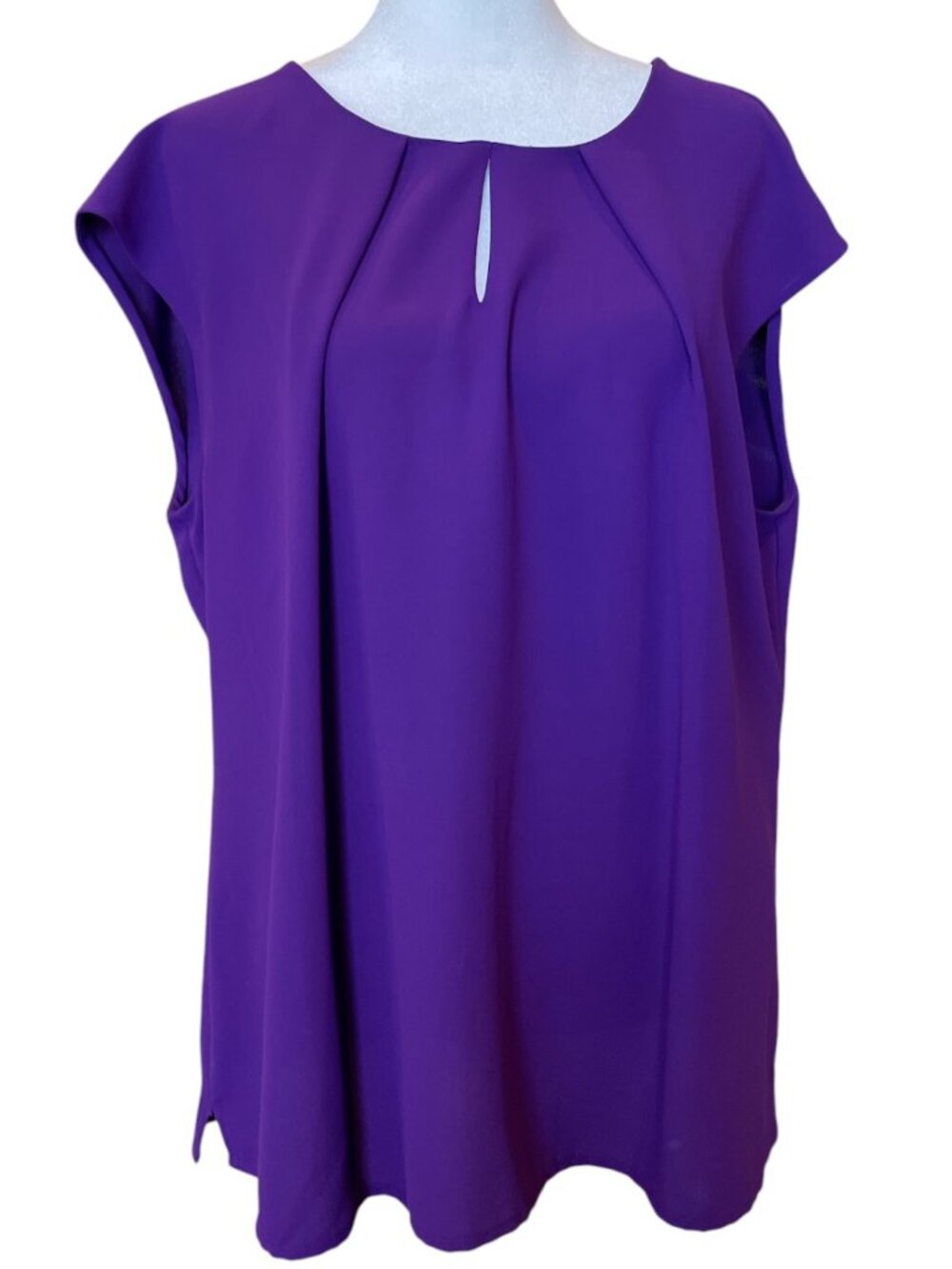 Purple Decorative Pleated Key Hole Scoop Neck Sleeveless Shell Blouse Tank Top